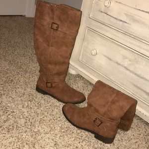 size 9.5 women’s wide calf boots